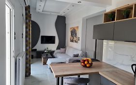 Jenny'S Dream Home -Acropolis Lux 2 Bedroom Apt, With Hot Tub, Free Netflix, Fast Wifi